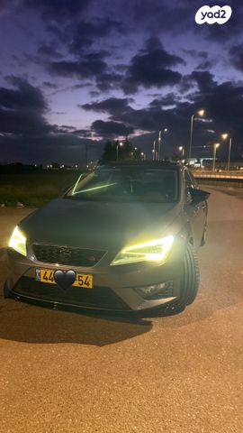 מודעת רכב סיאט לאון