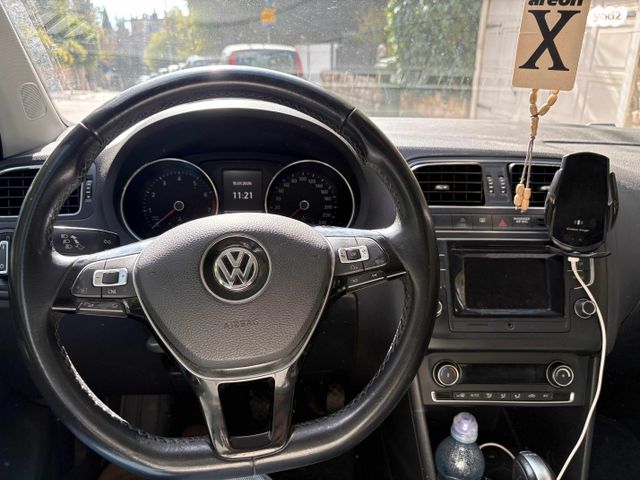 פולקסווגן פולו 