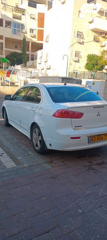 מיצובישי לנסר