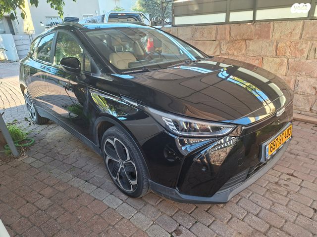 ג׳ילי Geometry C