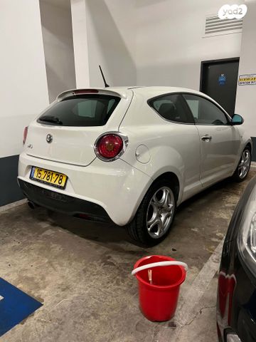 מודעת רכב אלפא רומיאו מיטו