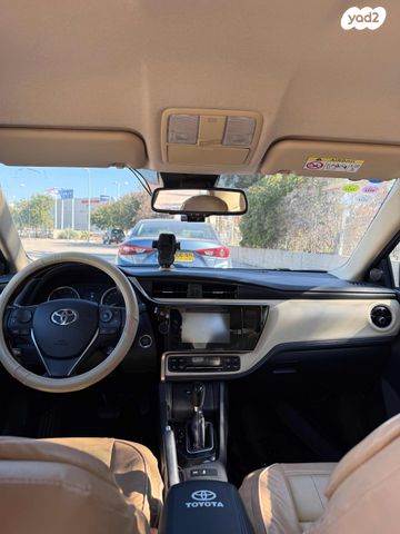 טויוטה קורולה