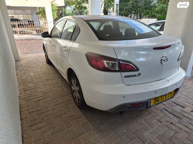 מודעת רכב מאזדה 3
