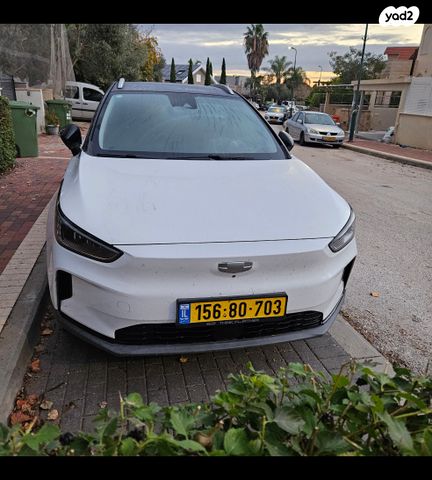 ג׳ילי Geometry C