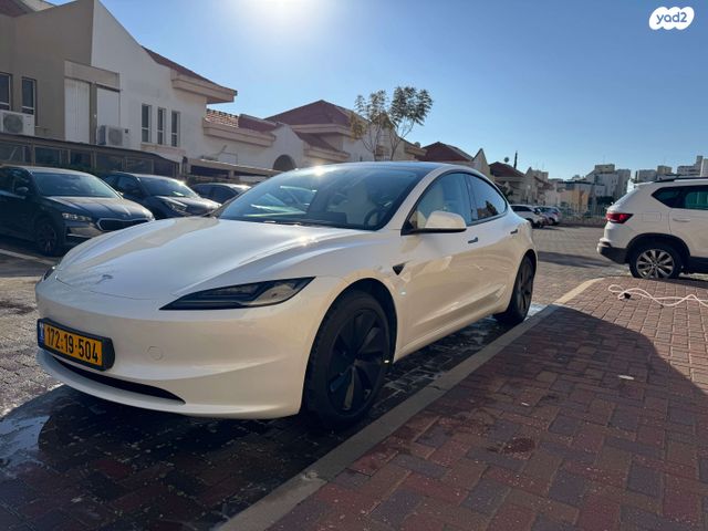 טסלה מודל 3
