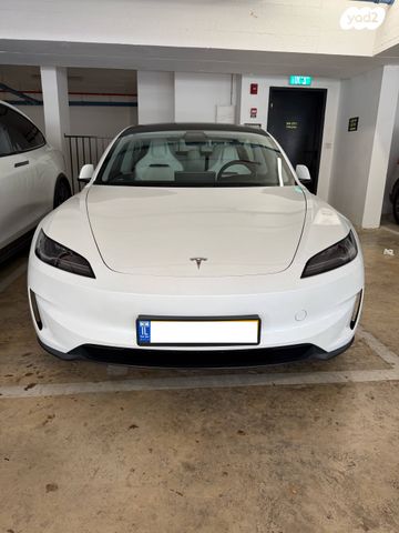 מודעת רכב טסלה מודל 3