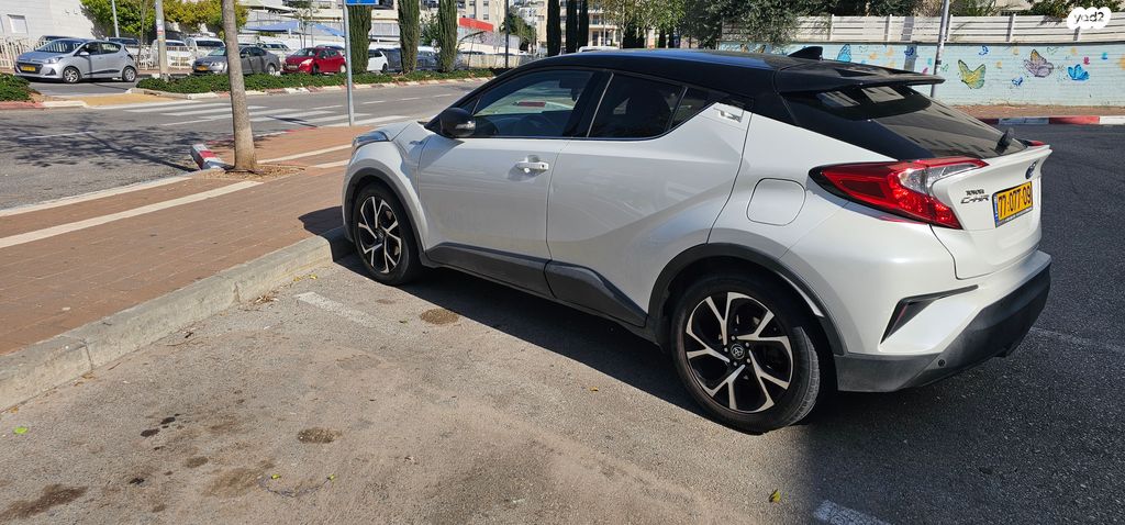 טויוטה C-HR