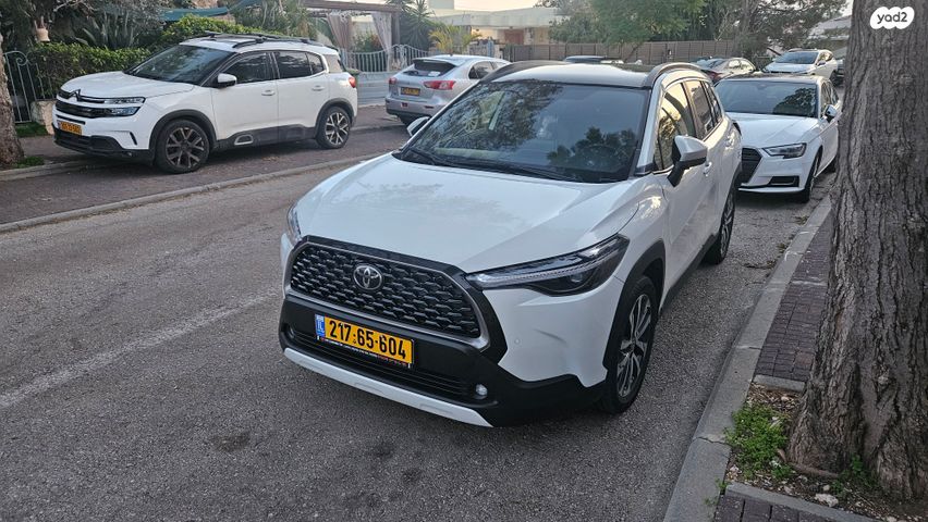 טויוטה קורולה קרוס