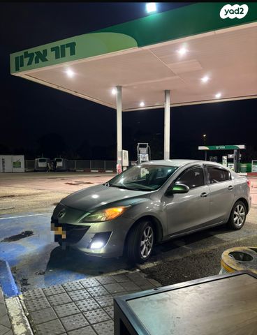 מודעת רכב מאזדה 3