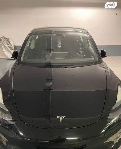 מודעת רכב טסלה מודל 3