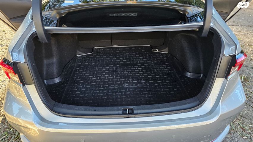 טויוטה קורולה