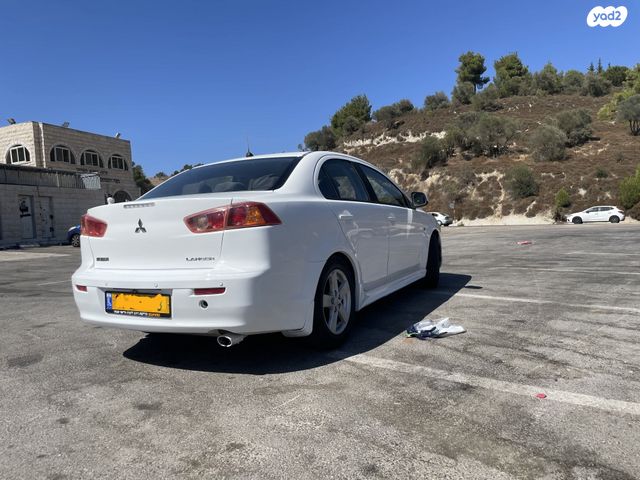 מודעת רכב מיצובישי לנסר