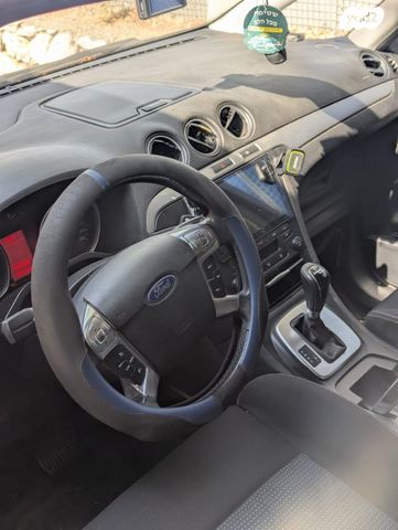 מודעת רכב פורד S-מקס