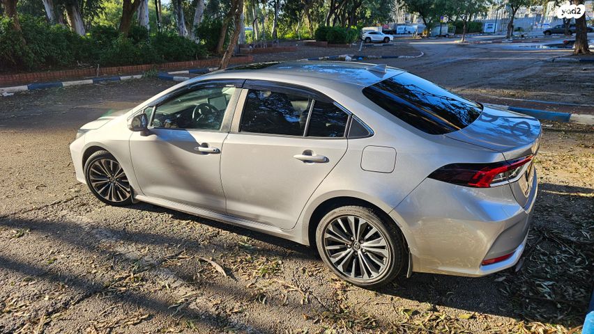 טויוטה קורולה