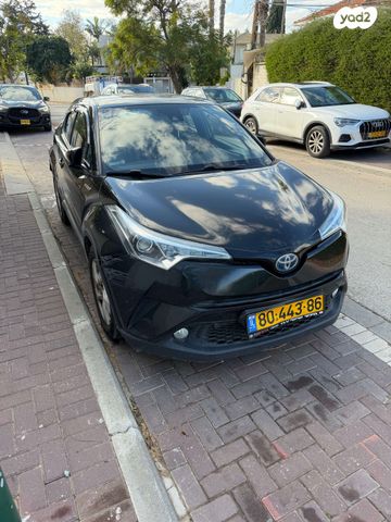 מודעת רכב טויוטה C-HR