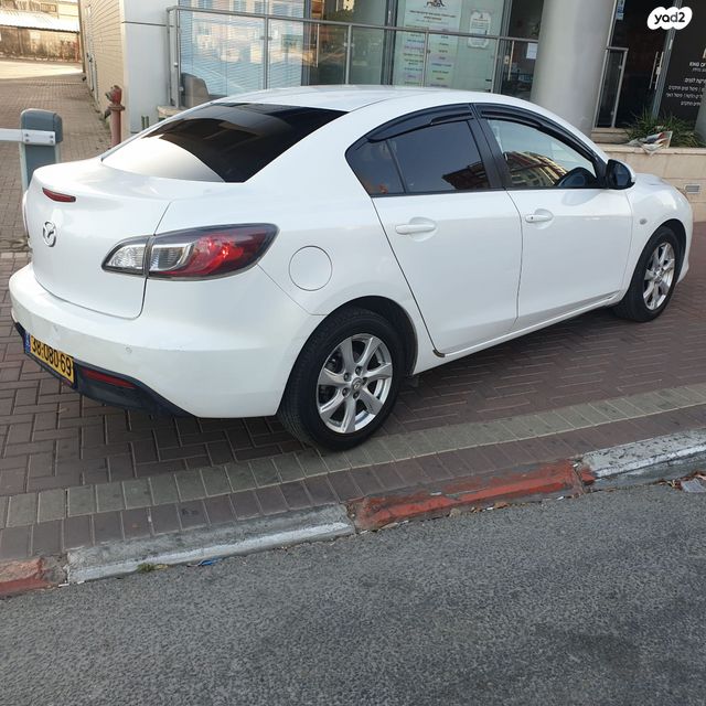 מאזדה 3