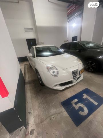 אלפא רומיאו מיטו