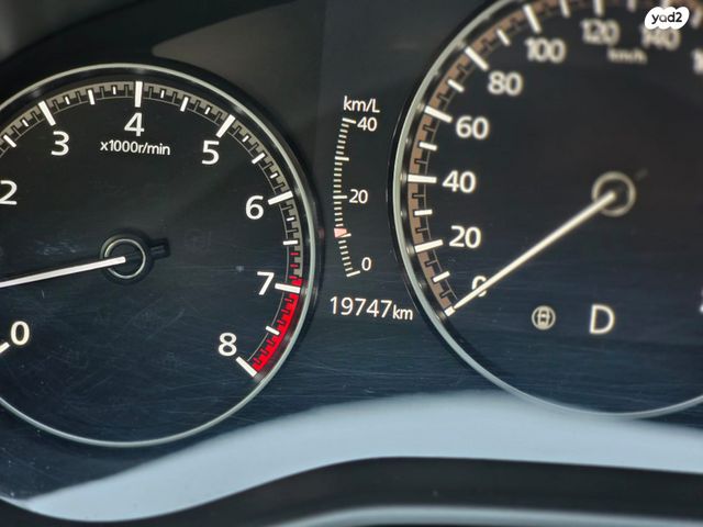 מודעת רכב מאזדה 3