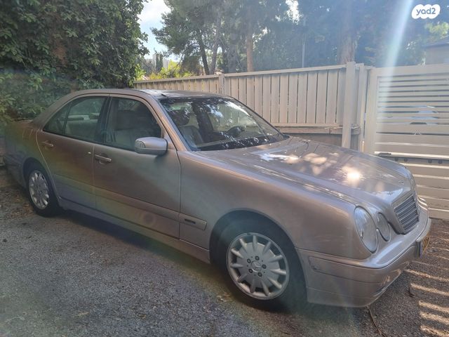 מרצדס-בנץ E-class