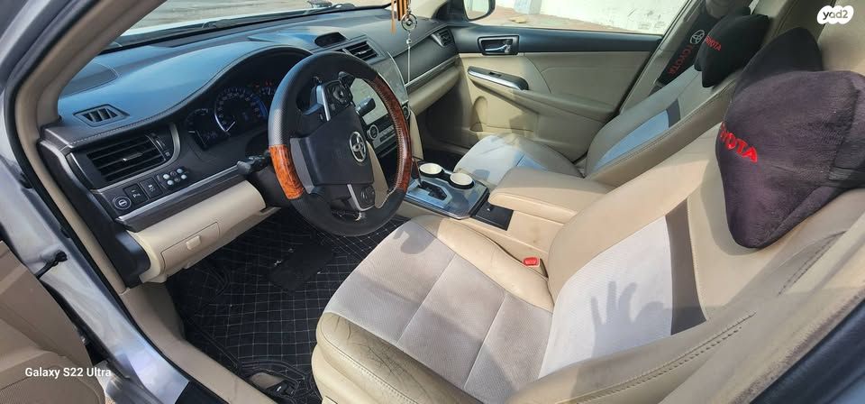 טויוטה קאמרי