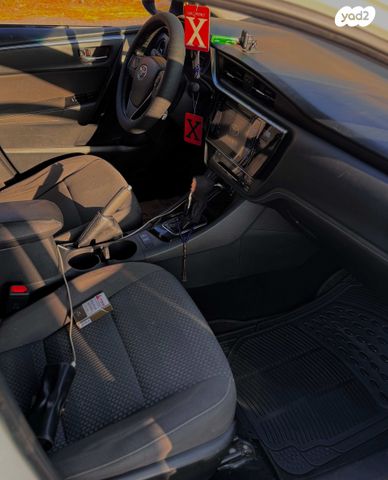 טויוטה קורולה