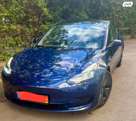 מודעת רכב טסלה מודל 3