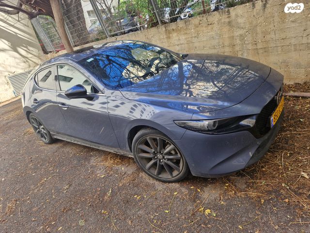 מודעת רכב מאזדה 3