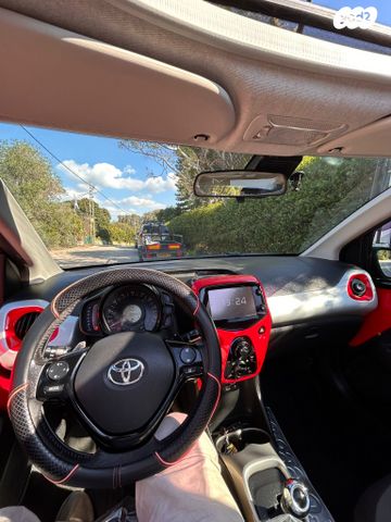 טויוטה אייגו