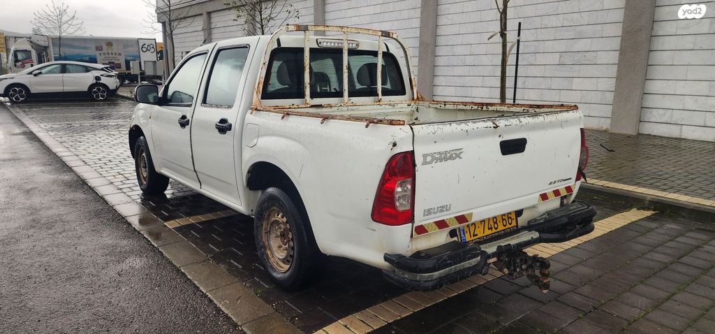 איסוזו די-מקס