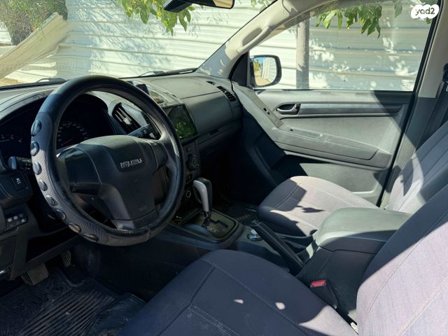 איסוזו די-מקס