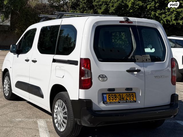 טויוטה פרואייס סיטי