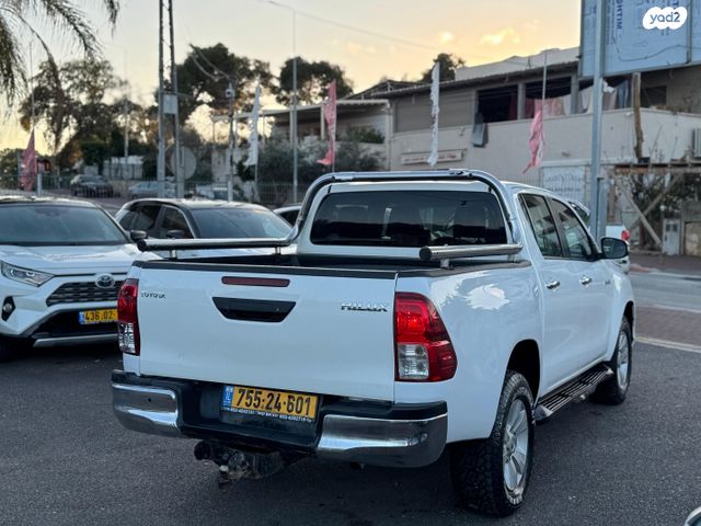 טויוטה היילקס