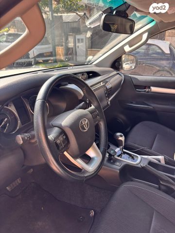 מודעת רכב טויוטה היילקס