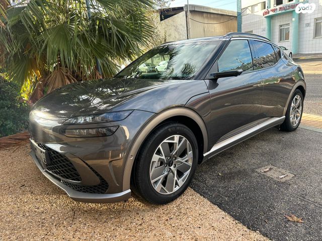מודעת רכב ג'נסיס GV60 2