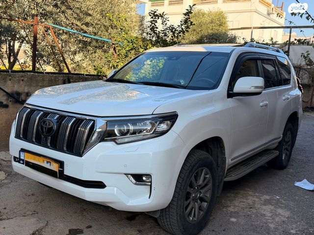 טויוטה לנד קרוזר