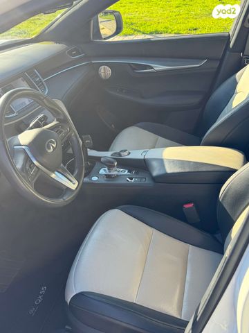 אינפיניטי QX55