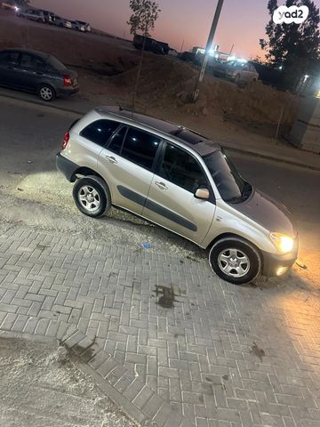 מודעת רכב טויוטה RAV4