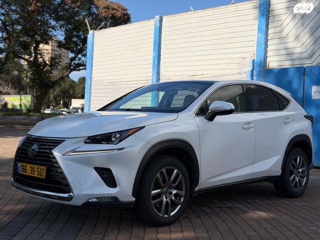 מודעת רכב לקסוס NX