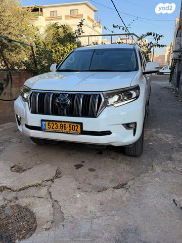 טויוטה לנד קרוזר