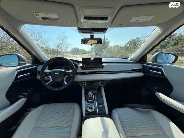 מיצובישי אאוטלנדר