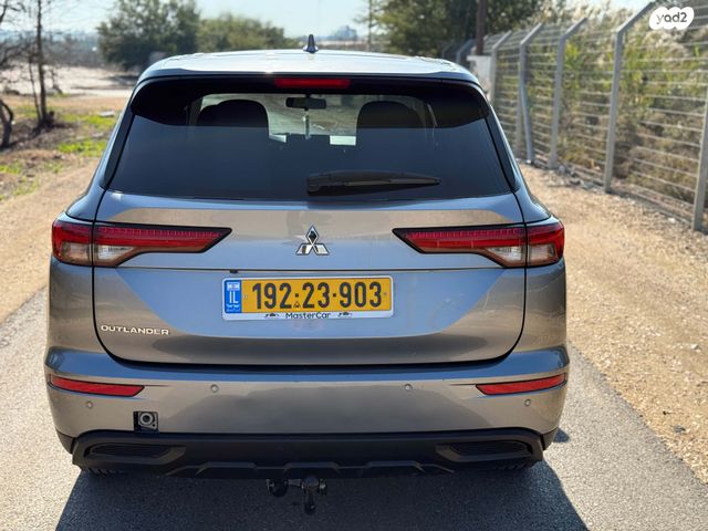 מיצובישי אאוטלנדר