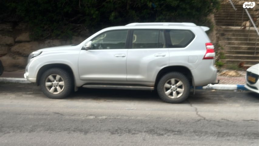מודעת רכב טויוטה לנד קרוזר