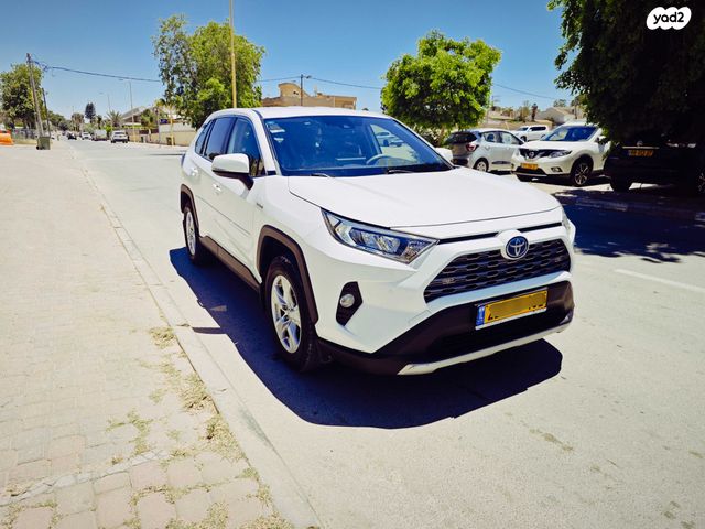 טויוטה RAV4