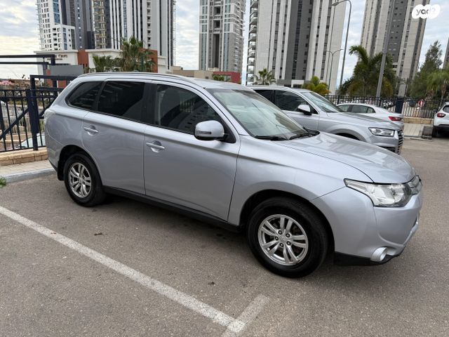 מיצובישי אאוטלנדר