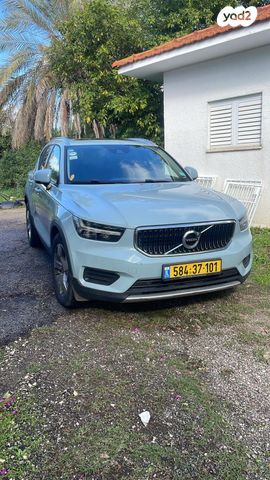 מודעת רכב וולוו XC40