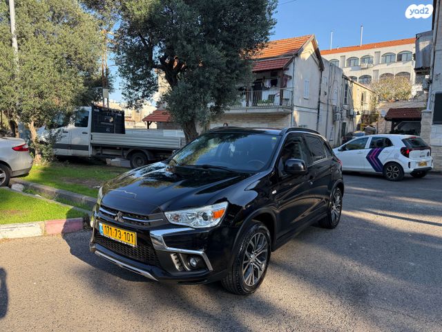 מודעת רכב מיצובישי ASX