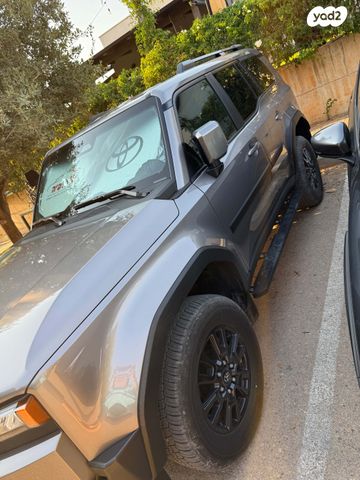 טויוטה לנד קרוזר