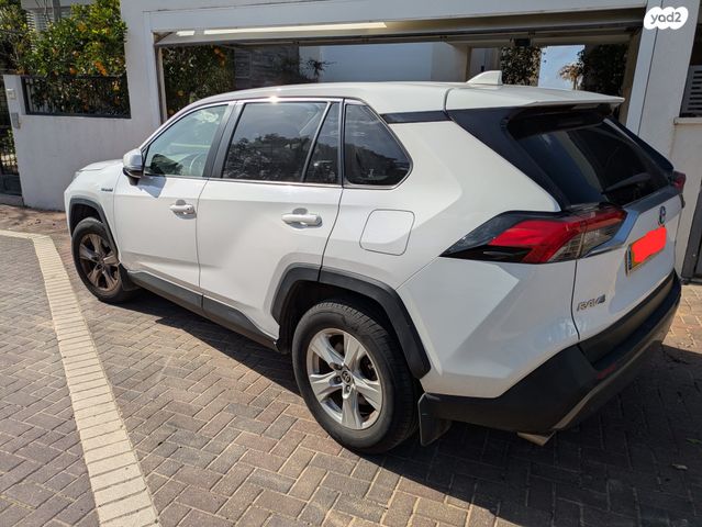 טויוטה RAV4