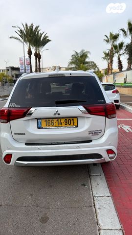 מיצובישי אאוטלנדר