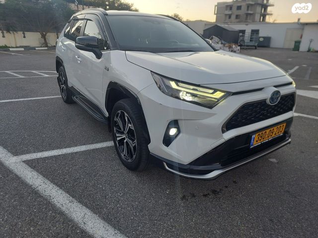 טויוטה RAV4